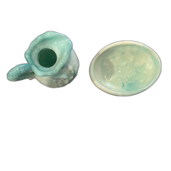 AVON Milk Glass Victorian Rose Pattern Pitcher & Soap‎ Dish - Picture 4 of 14